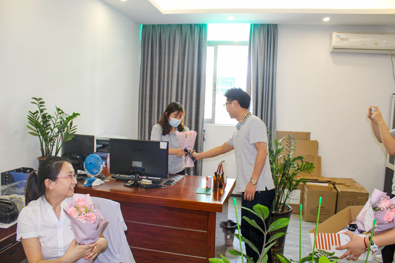 震儀股份520情人節現場