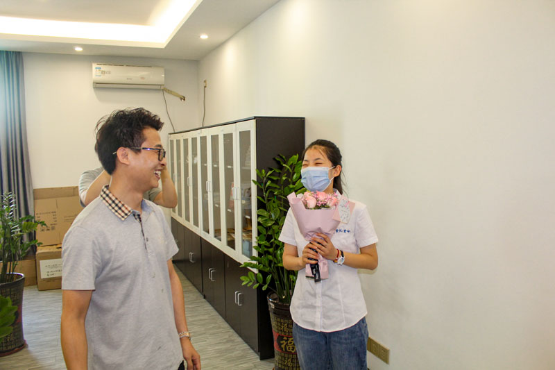 震儀股份520情人節現場