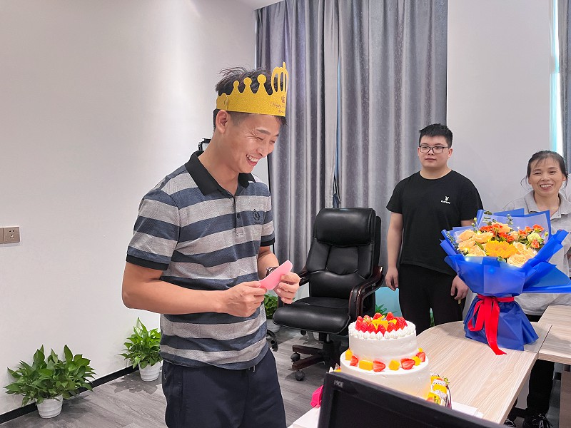 震儀股份 | 歲月為證，未來可期——祝徐總生日快樂