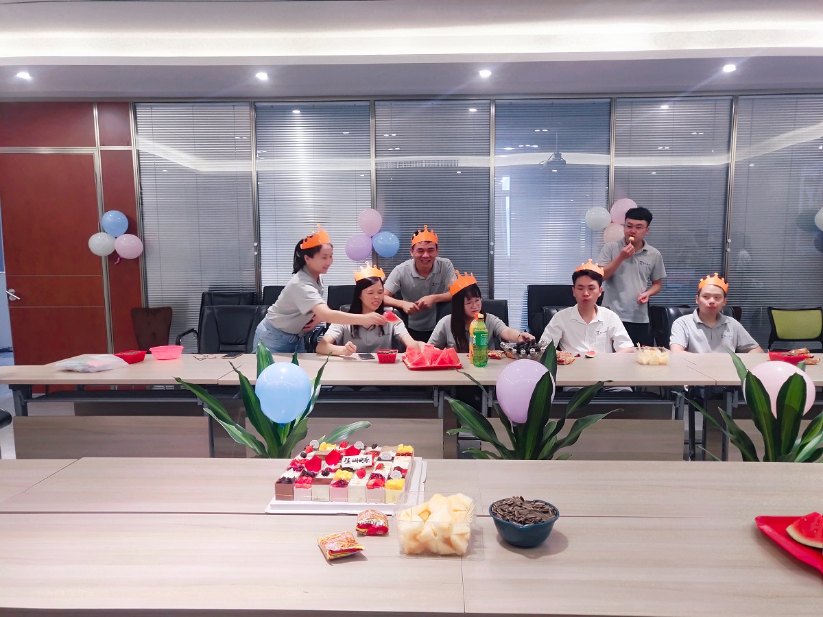 震儀股份 | 2021年第二季度生日會